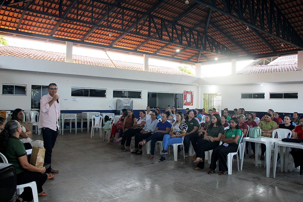 Educação de Bandeirantes celebra avanços com entregas de equipamentos e conquistas pedagógicas